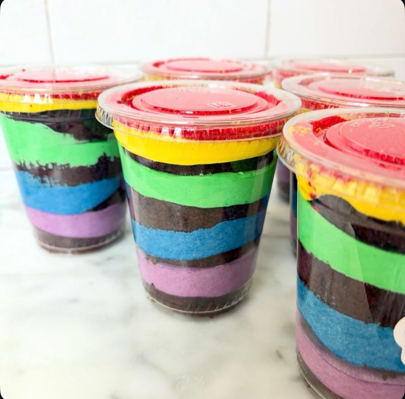 Pride Dot Cake Cup (chocolate)