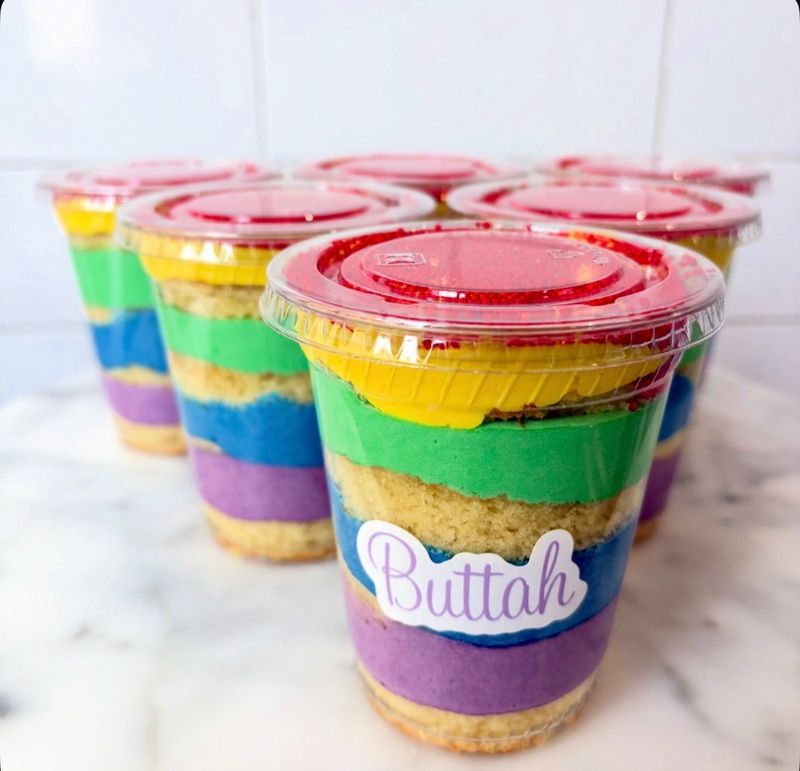 Pride Dot Cake Cup (vanilla)