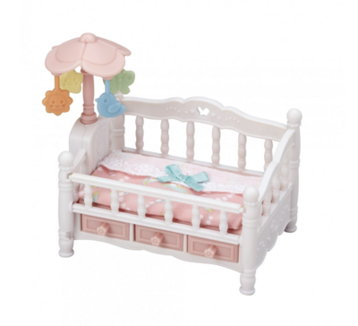Bed voor drieling met mobiel
