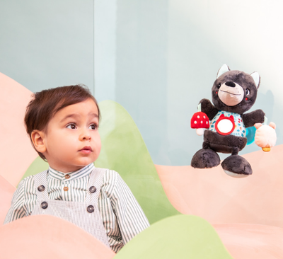 Louis de Wolf nomadische activiteitenknuffel