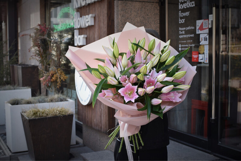 Монобукет из лилии