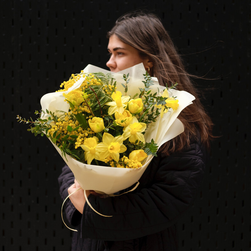 Букет с нарциссами 1001