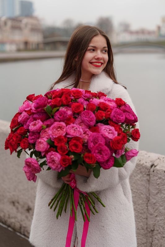 Букет XXL из микса кустовых роз Букет XXL из микса кустовых роз