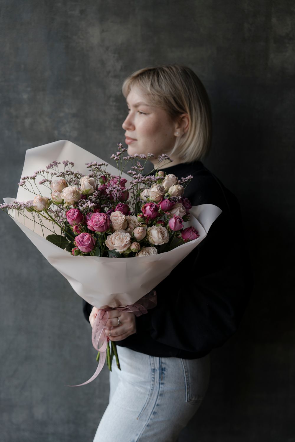 Букет из кустовых роз 999