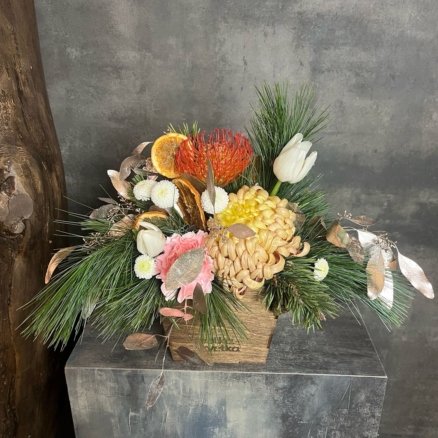 Композиция с хризантемой и нутаном