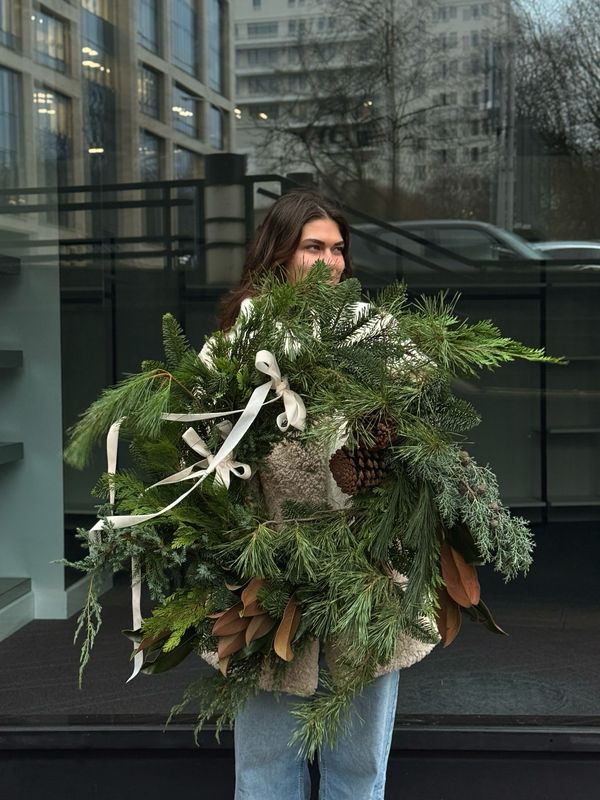 Венок XXL с натуральным декором и лентами