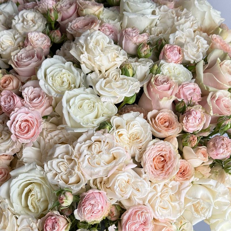 XXL Spray and Single-Head Rose Bouquet