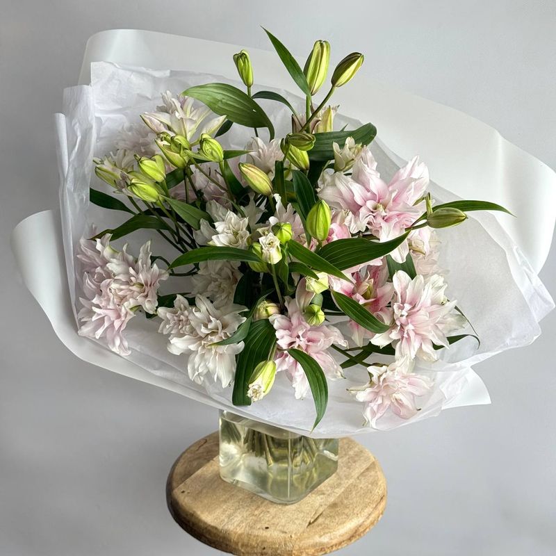 Букет из лилий