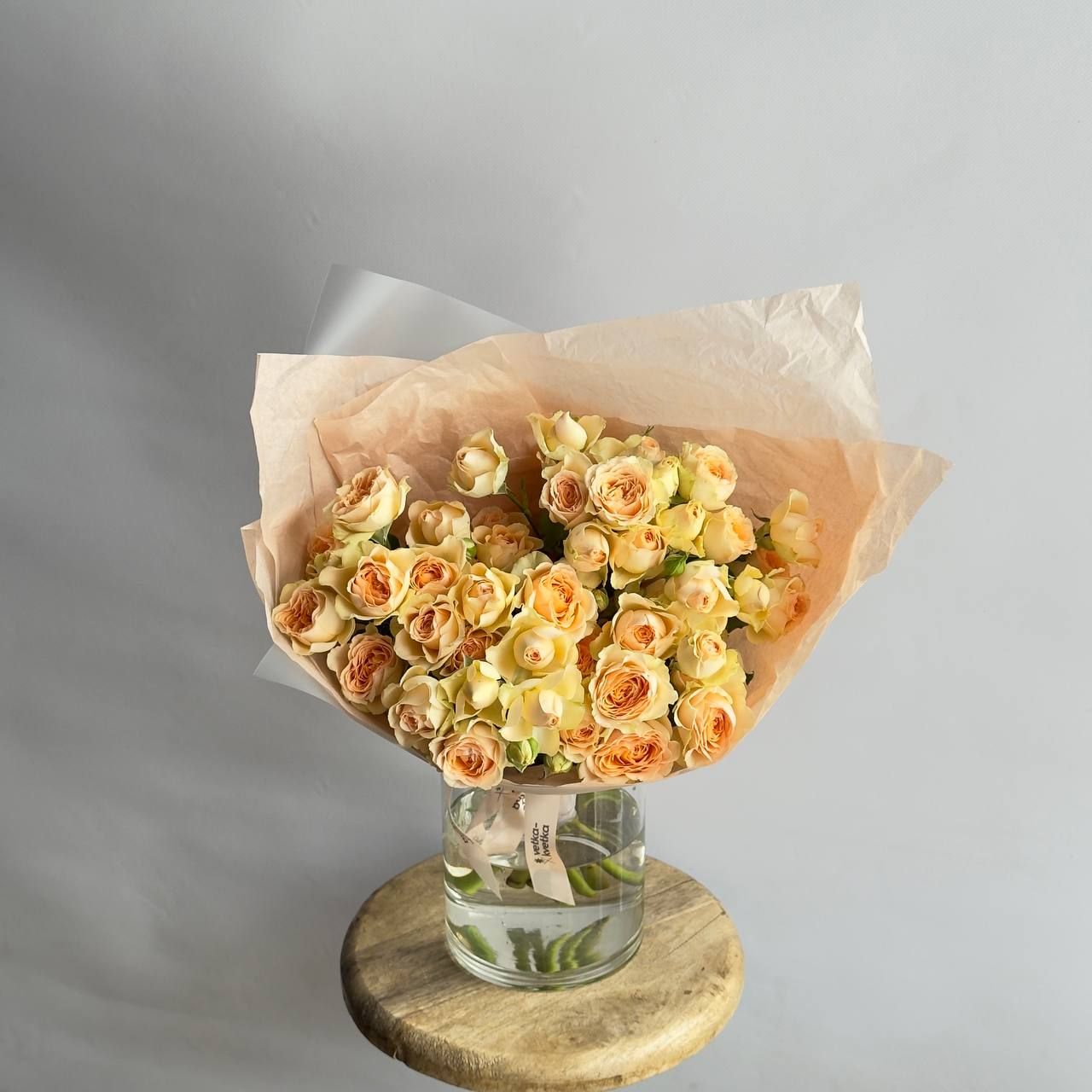 Букет из кустовых роз