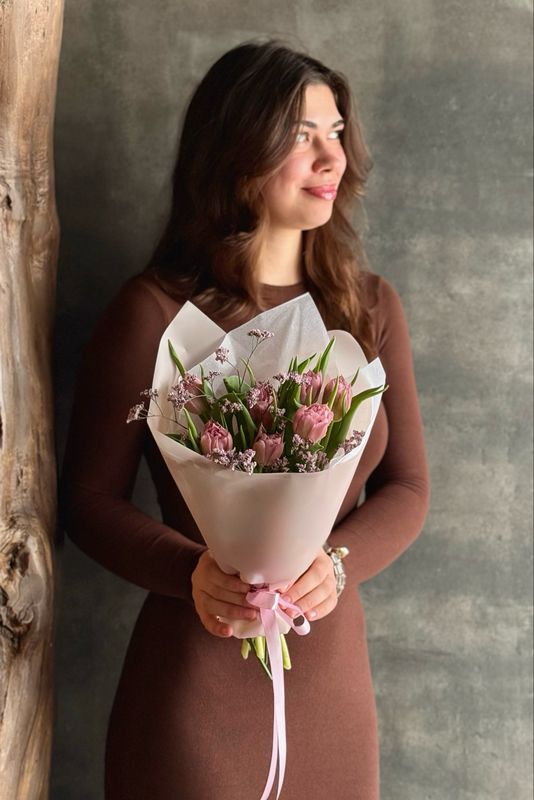 Букет 909 с тюльпанами Букет 909 с тюльпанами