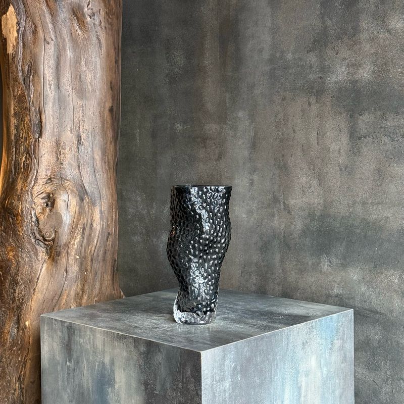 Ваза мятая с текстурой Ваза мятая с текстурой