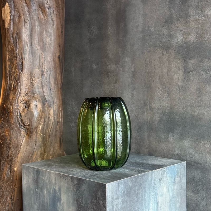 Ваза зеленая стеклянная Ваза зеленая стеклянная
