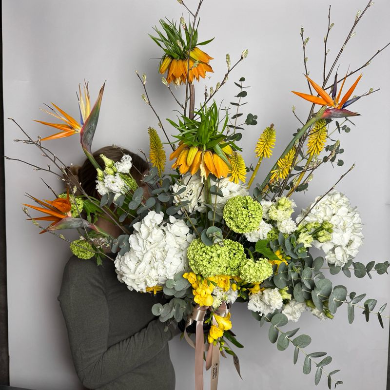Букет XXL с рябчиками, стрелицией и гортензий 