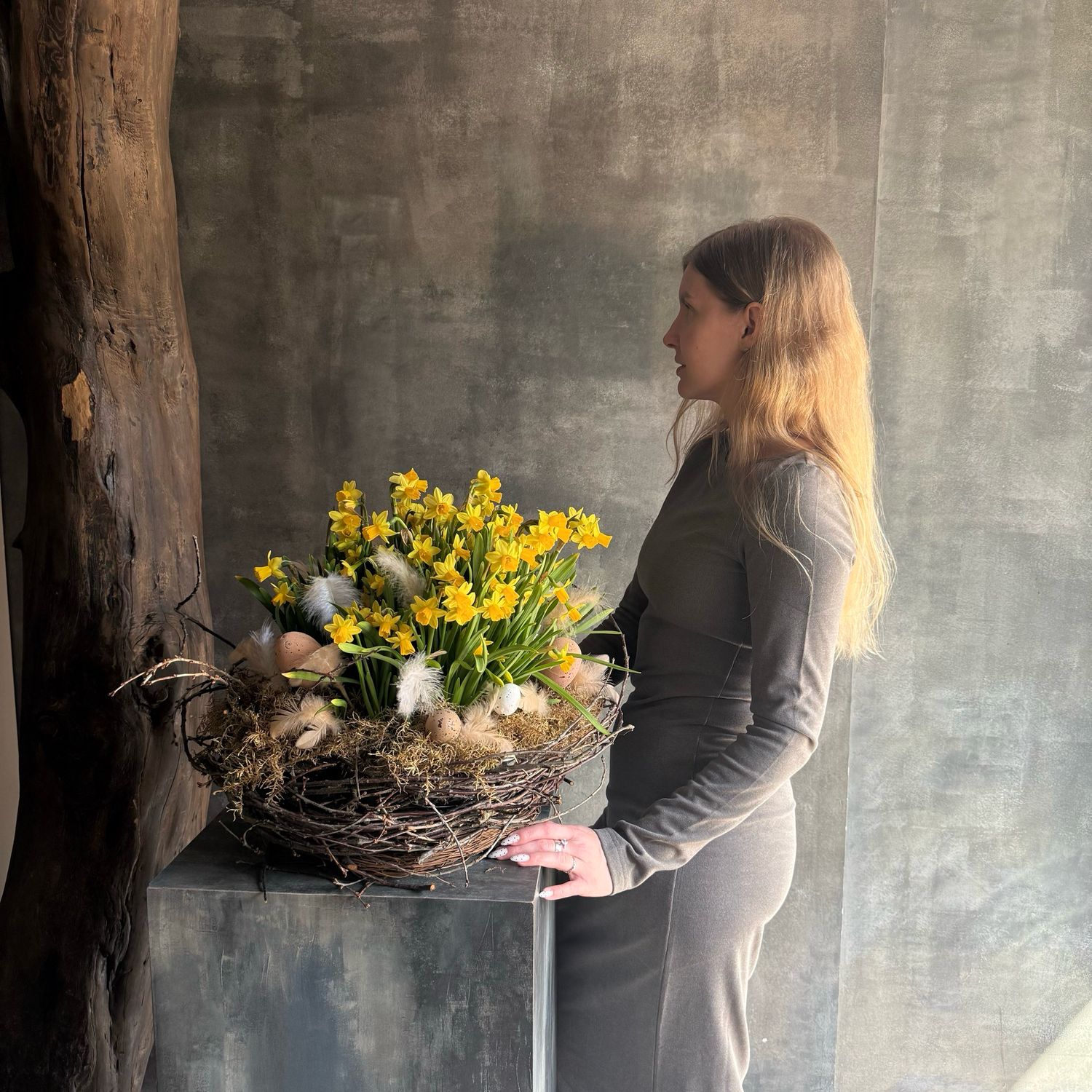 Аранжировка пасхальная с нарциссами