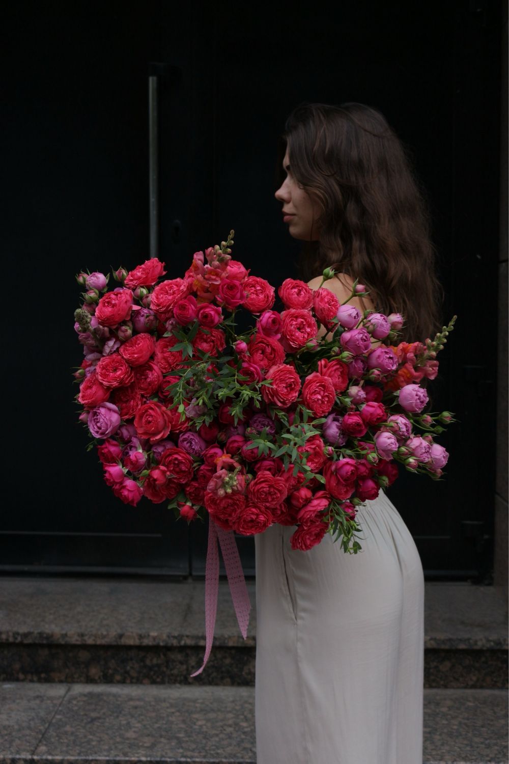 XXL Spray Rose Bouquet (red)