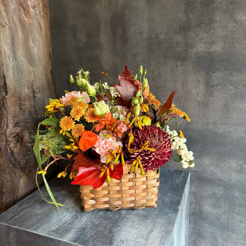 Eustoma, Dahlia and Chrysanthemum Composition Eustoma, Dahlia and Chrysanthemum Composition