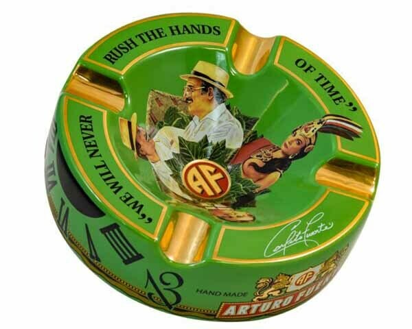 ASBAK ARTURO FUENTE ROND VERSIERD KERAMIEK GROEN
