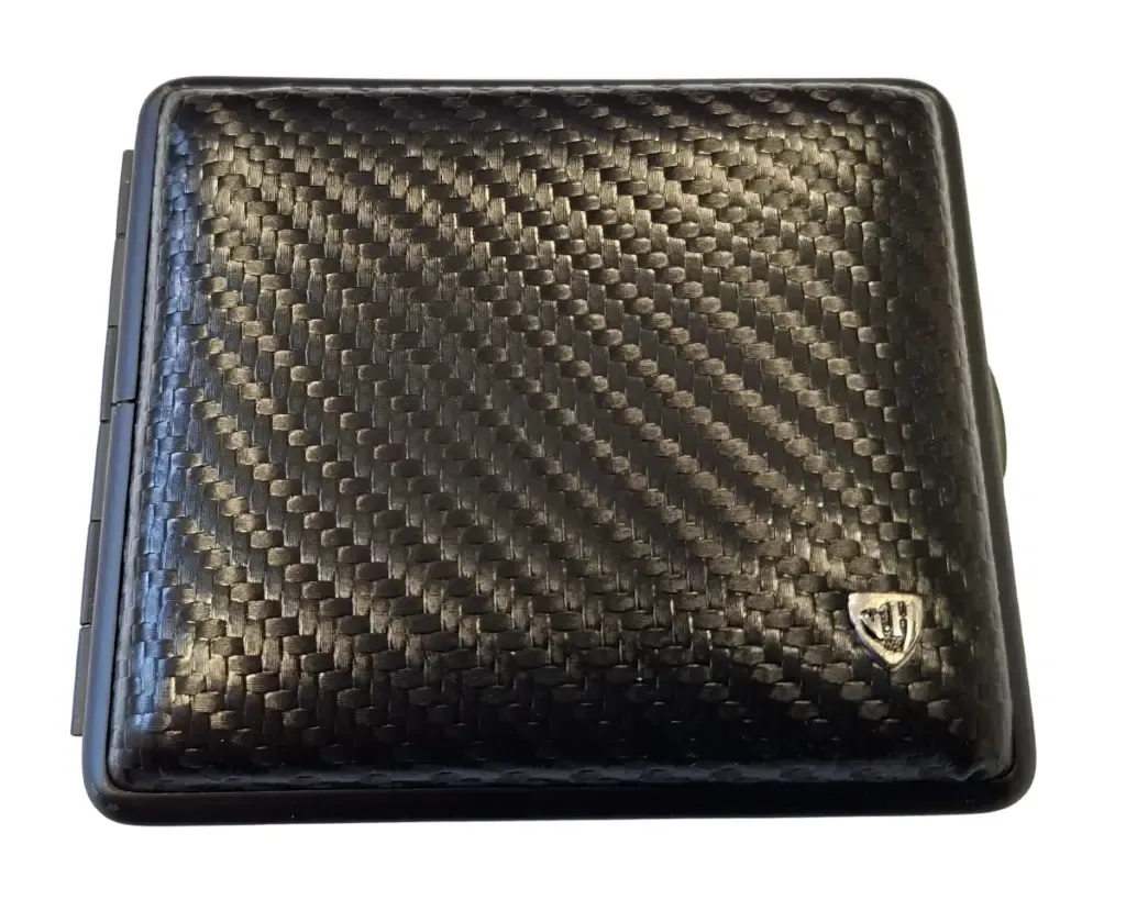 Etui Sigaret VH 520 Carbon Zwart 18ks Etui Sigaret VH 520 Carbon Zwart 18ks