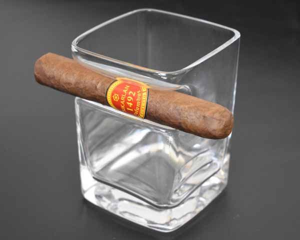 Sigaar Glas 320ml 7,9x7x10cm Sigaar Glas 320ml 7,9x7x10cm
