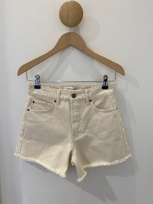 Iben Reign short ecru