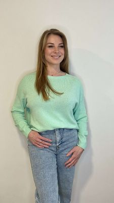 Bonita Avenue pull Bora spingmint