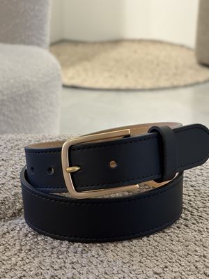 zwarte lederen riem