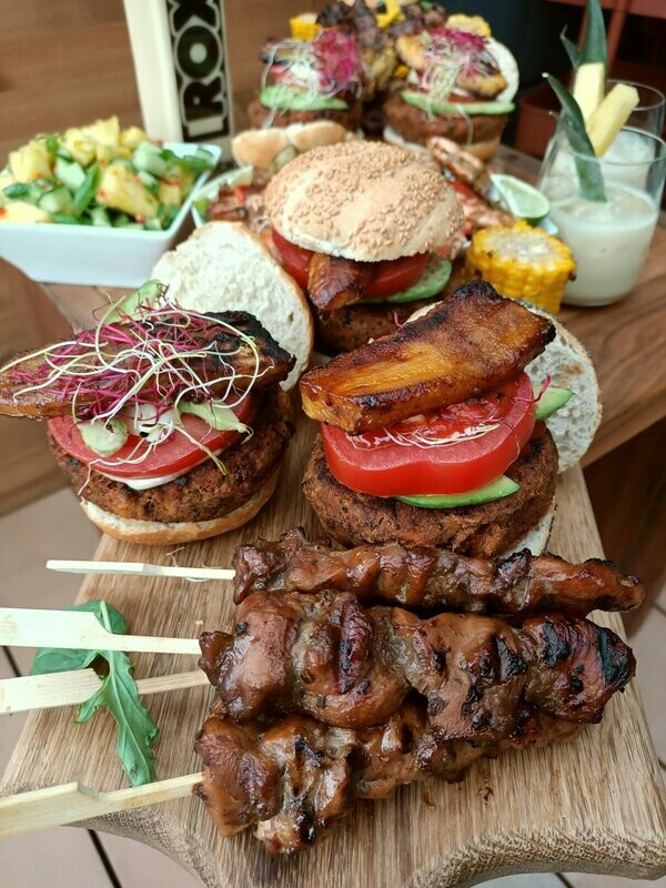 Vegan & Meat lovers