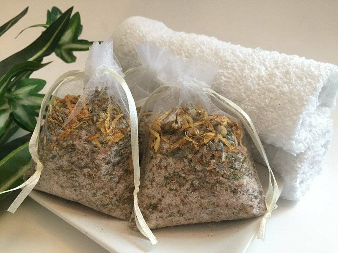 1- {4oz} Sachet Yoni Steam