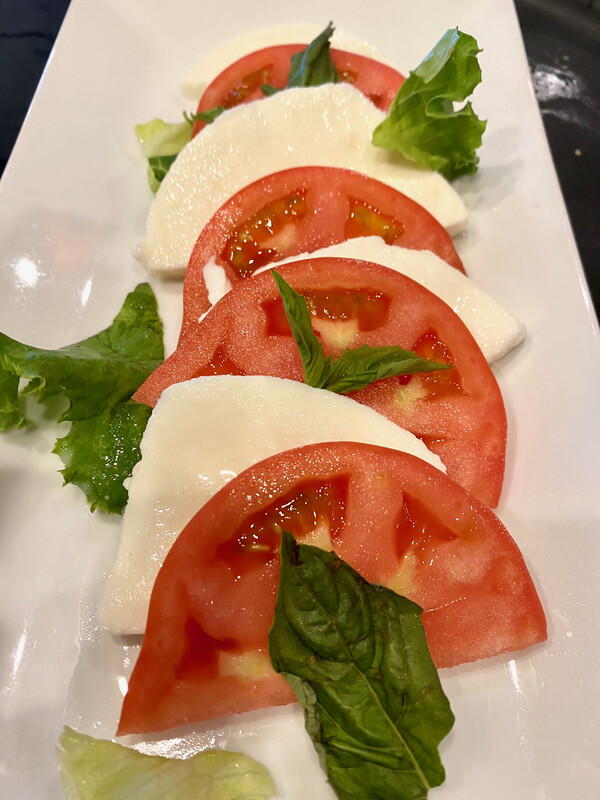 Fresh Mozzarella, Tomato & Basil