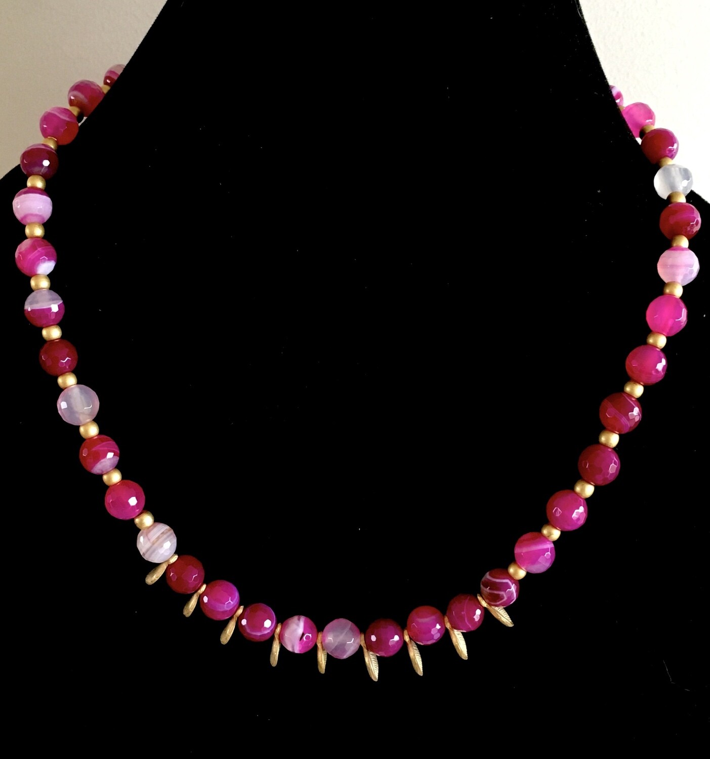 Rose coloured agate and gold plated dagger beads necklace ( with gold plated beads spacers)