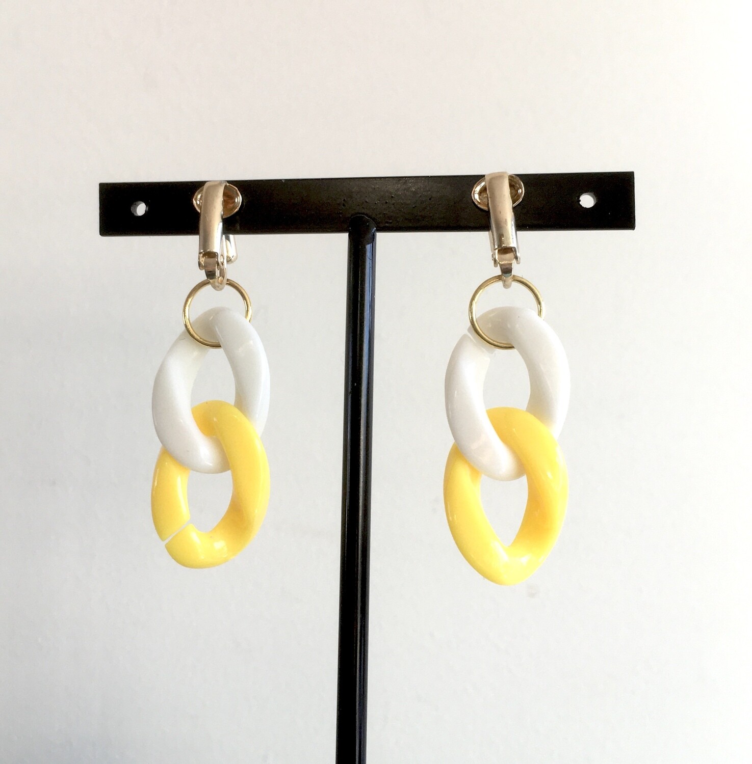 2 links earrings