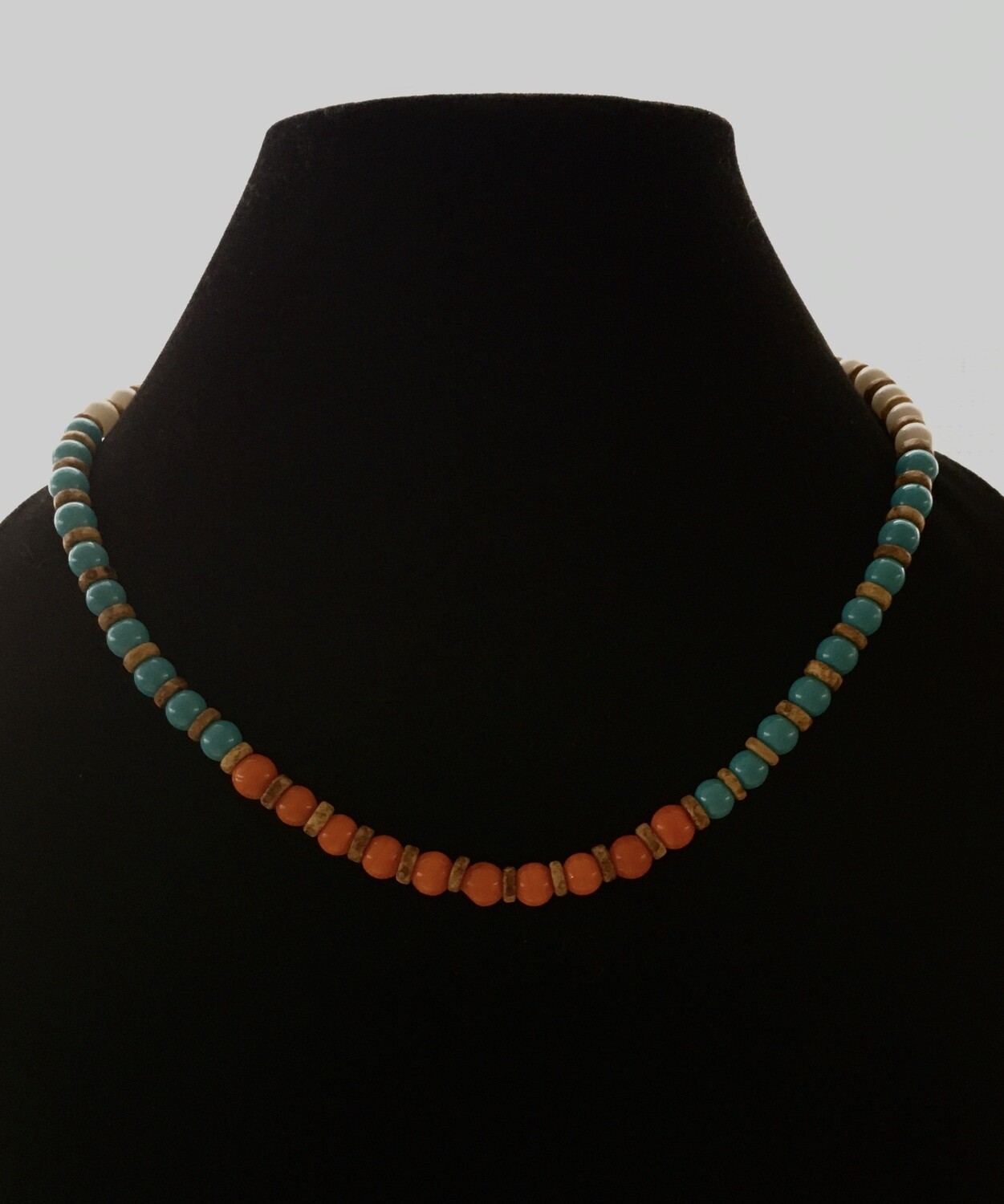 Red,emerald,cream beads necklace