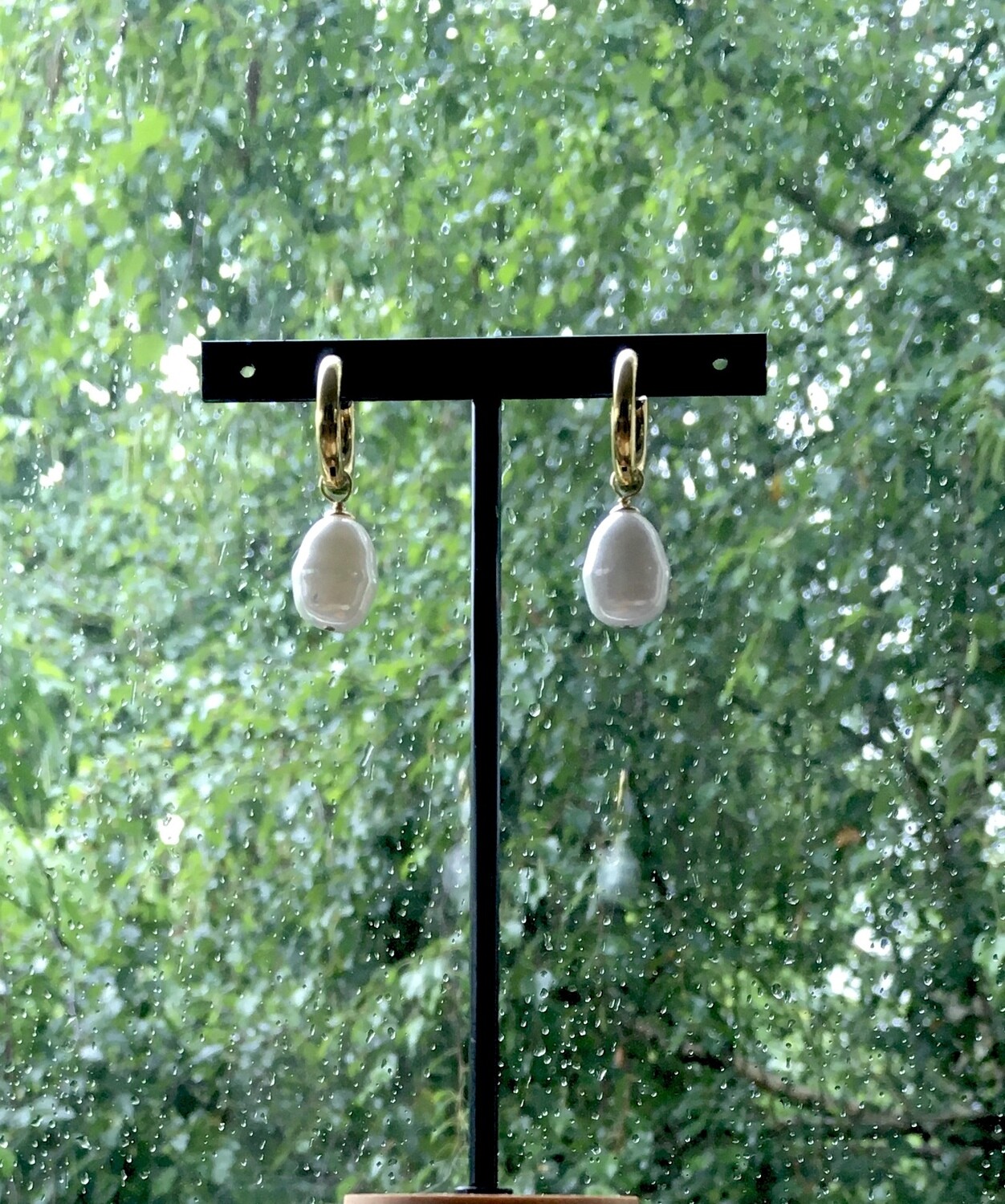 “White tears” Pearl earrings