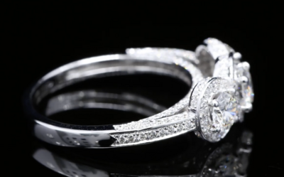 18 Kt witgouden ring