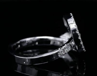 18 Kt witgouden ring