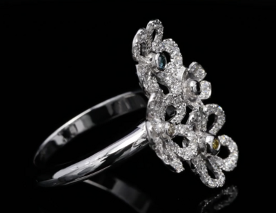 18 Kt witgouden ring