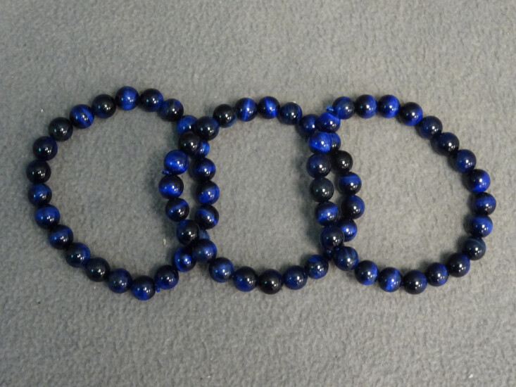 Blauwe chinese kattenoog kogelarmband