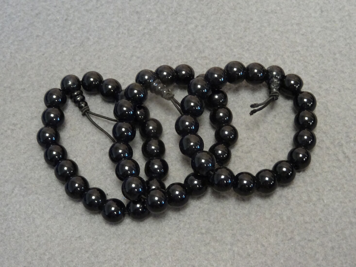 Zwarte obsidiaan kogelarmband