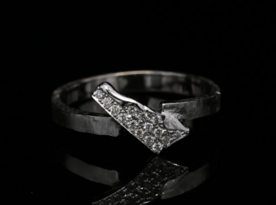 18 Kt witgouden ring