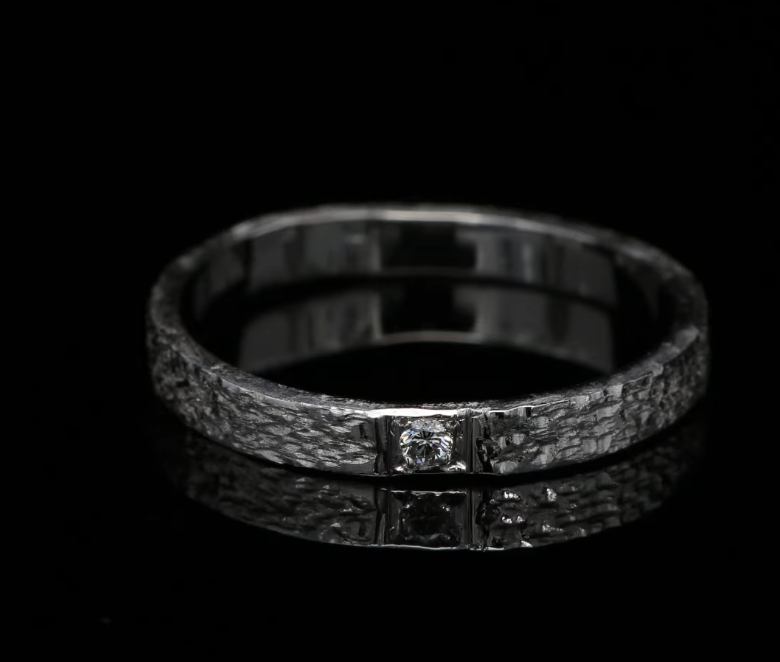 18 Kt witgouden ring