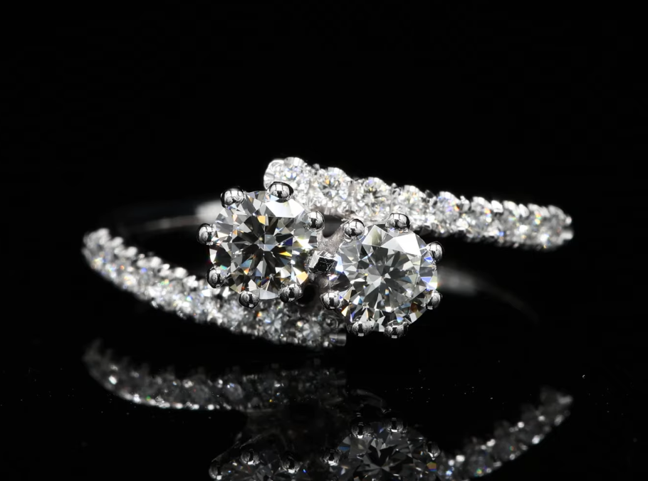 18 Kt witgouden ring