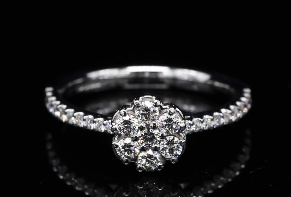 18 Kt witgouden ring