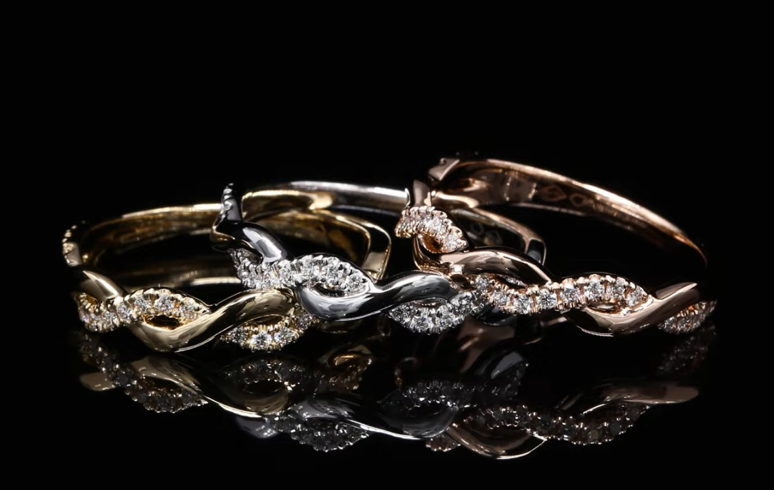 18 Kt geel/wit/roségouden ring