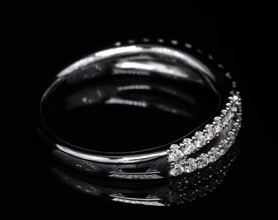 18 Kt witgouden ring