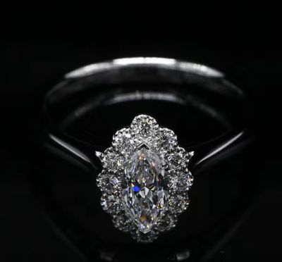 18 Kt witgouden ring