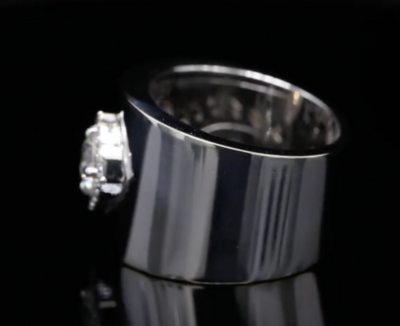 18 Kt witgouden ring