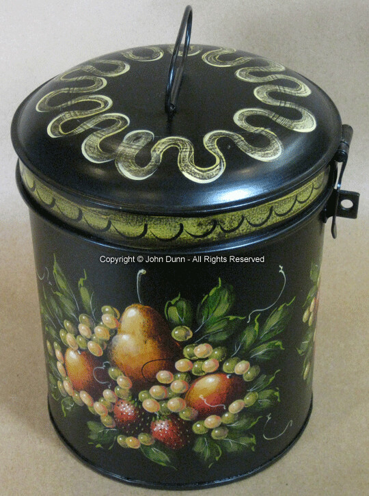 Lg Round Tub w/Fruit (Black)
