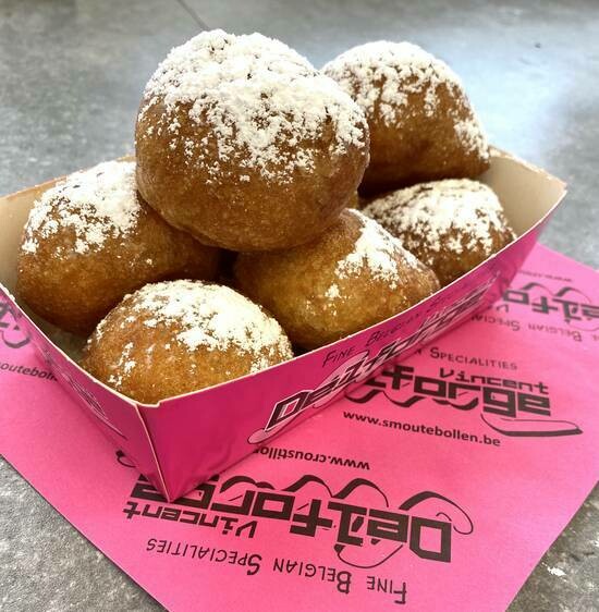 The only one mix recipe for Vincent DELFORGE oliebollen / hot Belgian donuts.