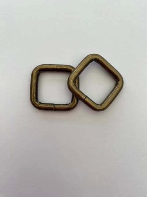 Passant vierkant bronskleurig 20 mm