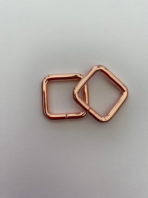 Passant vierkant roze/goud-kleurig 20 mm